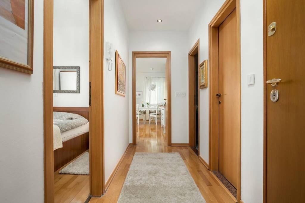 Duplex + Garage Διαμέρισμα Ρόβινι Εξωτερικό φωτογραφία