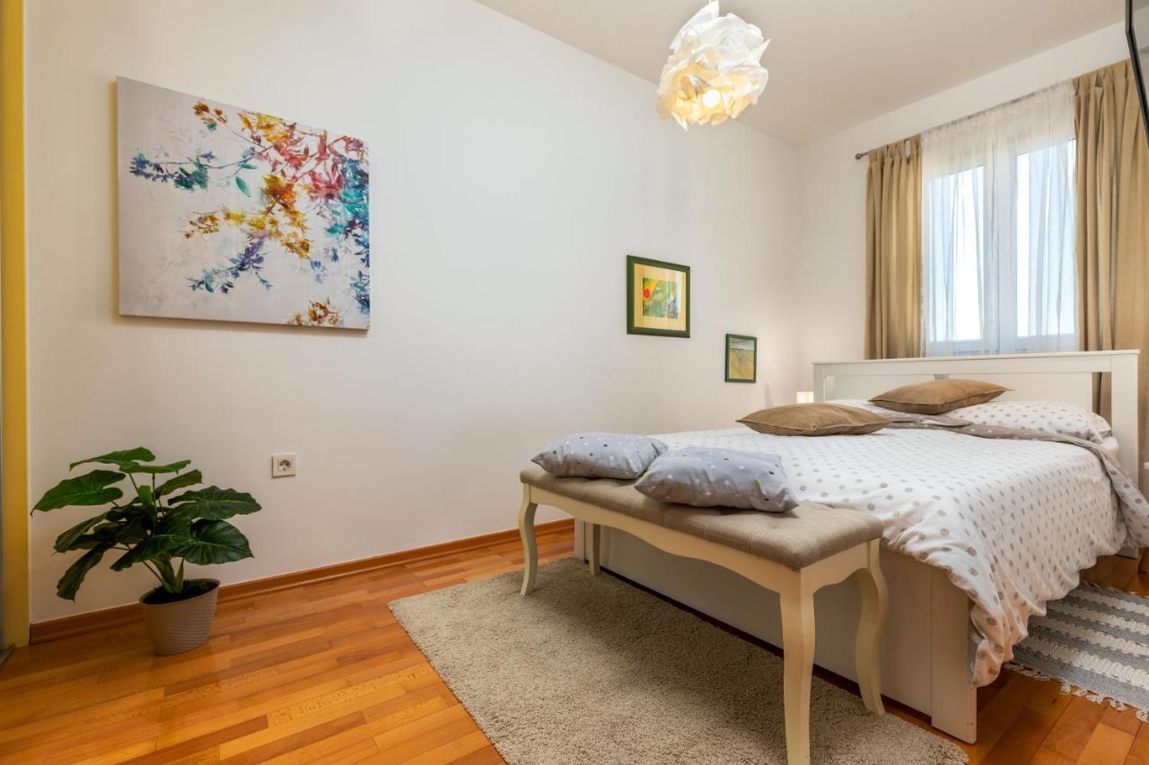 Duplex + Garage Διαμέρισμα Ρόβινι Εξωτερικό φωτογραφία